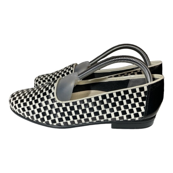 TROTTERS LIZ BLACK/WHITE CHECKERED WOVEN LEATHER
LOAFER ROUND TOE SLIP-ON SZ 9W - Picture 1 of 10